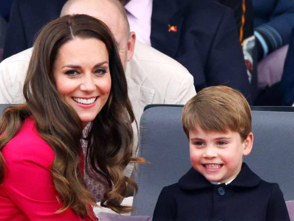La princesa de Gales, Kate Middleton, en una foto de archivo junto a su pequeño hijo Louis.