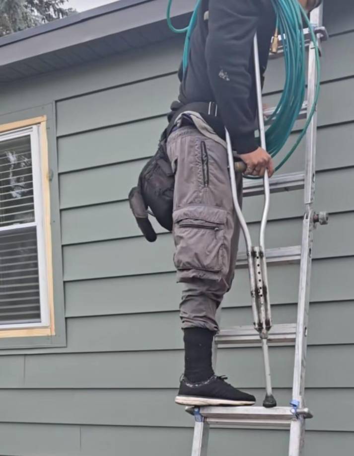 ”To también estoy cansado, pero todavía tengo metas por cumplir”, expresó Enil en su cuenta de TikTok.