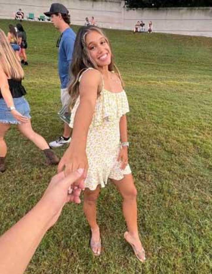 En sus redes sociales, Elexa presume lo bien que la pasa en Colombia.¿Enamorada?