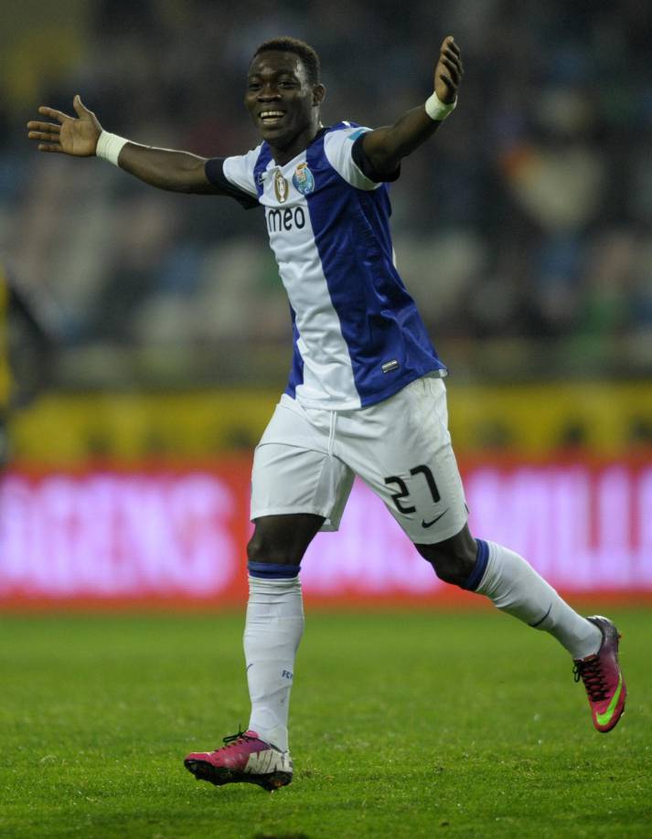 Atsu formó parte del Oporto entre 2009 y 2013, en los inicios de su carrera, con quien ganó una Liga y una Supercopa lusa.