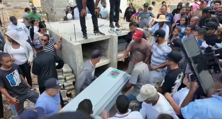 Se escucharon gritos de auxilio: cinco miembros de una familia mueren calcinados en incendio