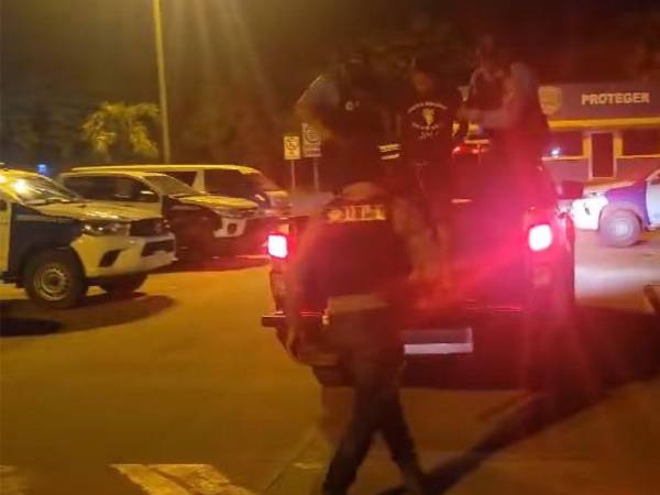 La Policía capturó al responsable en la misma colonia donde se suscitó el asesinato. El joven detenido tiene 18 años e intentó huir cuando vio a los agentes.