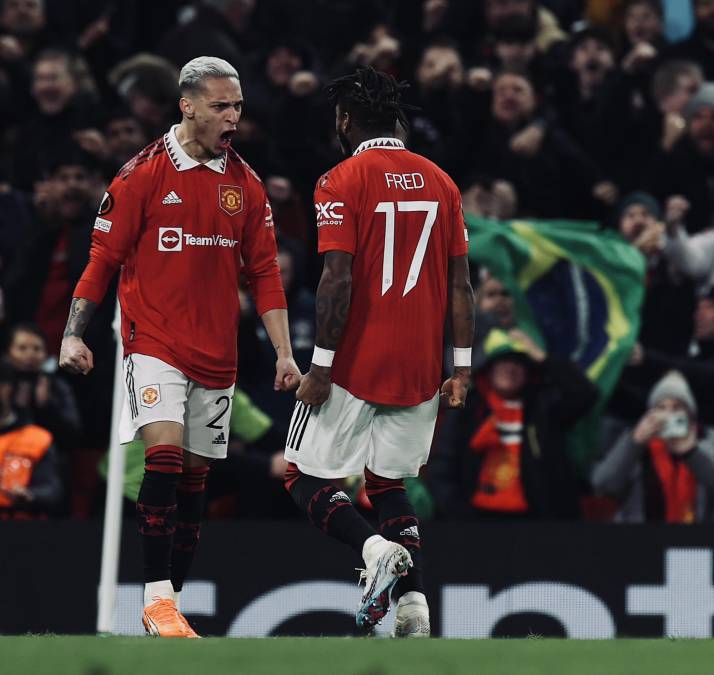 Antony y Fred muy eufóricos celebrando la remontada del Manchester United.