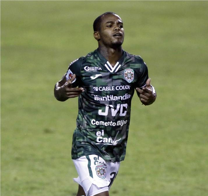 El futuro de Edwin Solani Solano sigue en el aire luego de que el Motagua descartara su fichaje luego de que éste se cotizara muy alto. Pero Olimpia se asoma en el horizonte como posible destino del delantero hondureño.