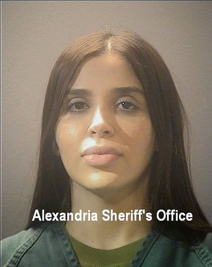 Emma Coronel permanece detenida en Alexandría desde febrero pasado.