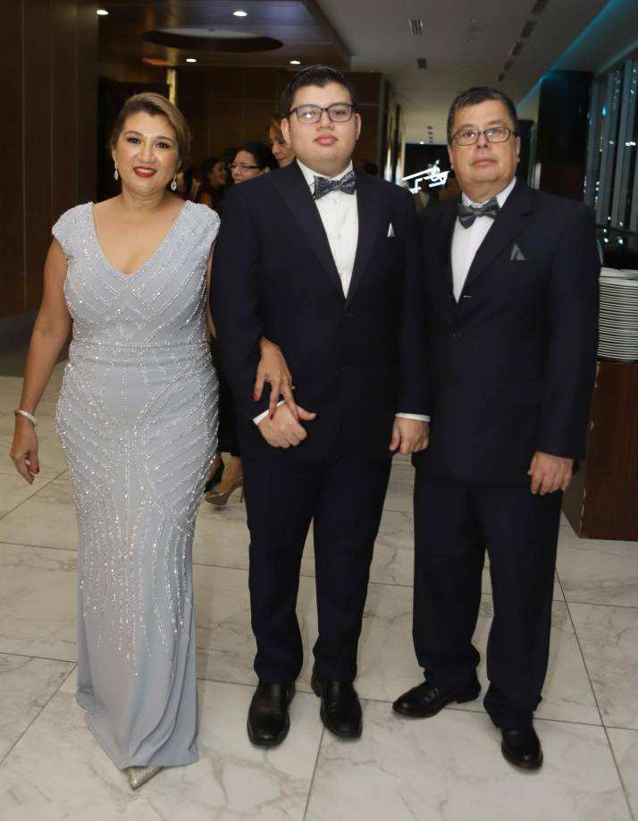 Ledy, Sebastián y Rigoberto Iraheta