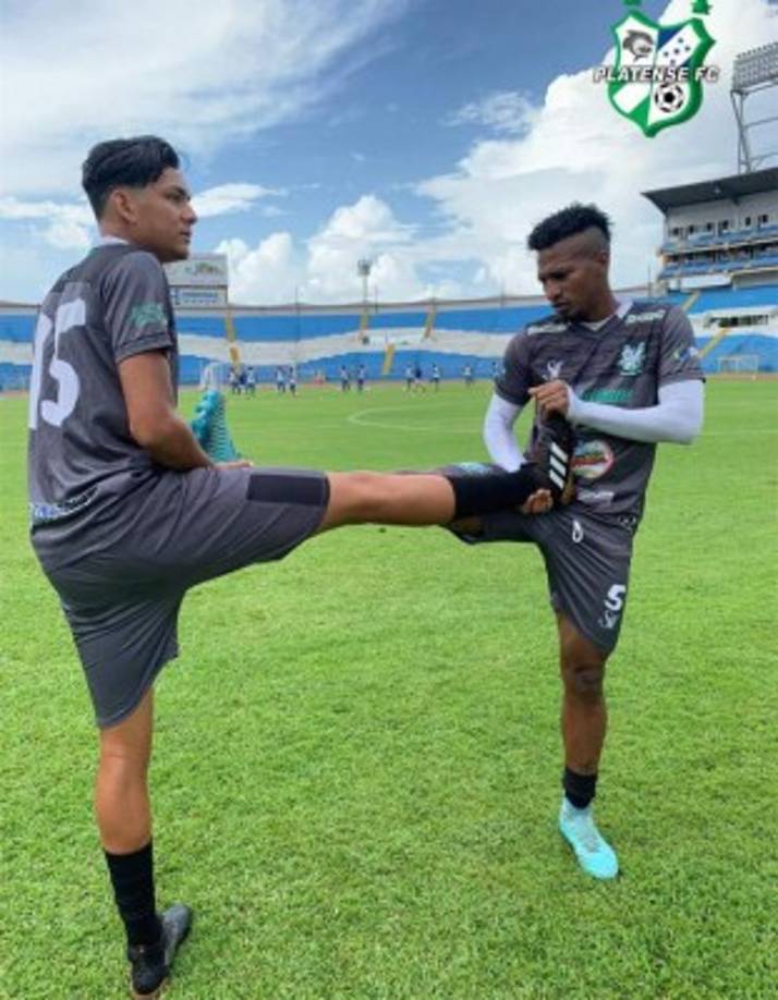 Víctor Arauz: Tras ser dado de baja en el Marathón ya que no entra en los planes de Héctor Vargas, el lateral derecho se unió a la pretemporada del Platense de Puerto Cortés.