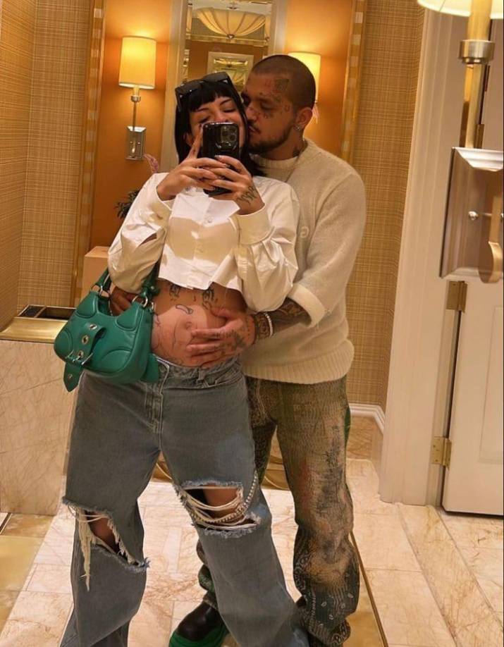 El artista mención que ante la inminente gira por Estados Unidos, que se aproxima el siguiente mes la solución más conveniente es recorre el país en una casa rodante.