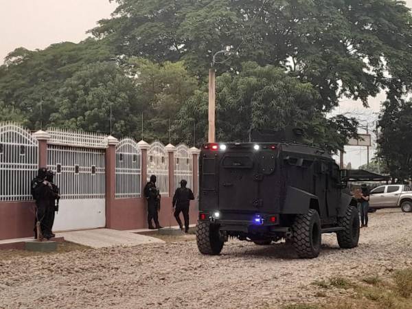 Agentes de la Fescco y DNPA ejecutan los allanamientos y aseguramientos en Cortés, Atlántida, Colón, Yoro y Olancho.