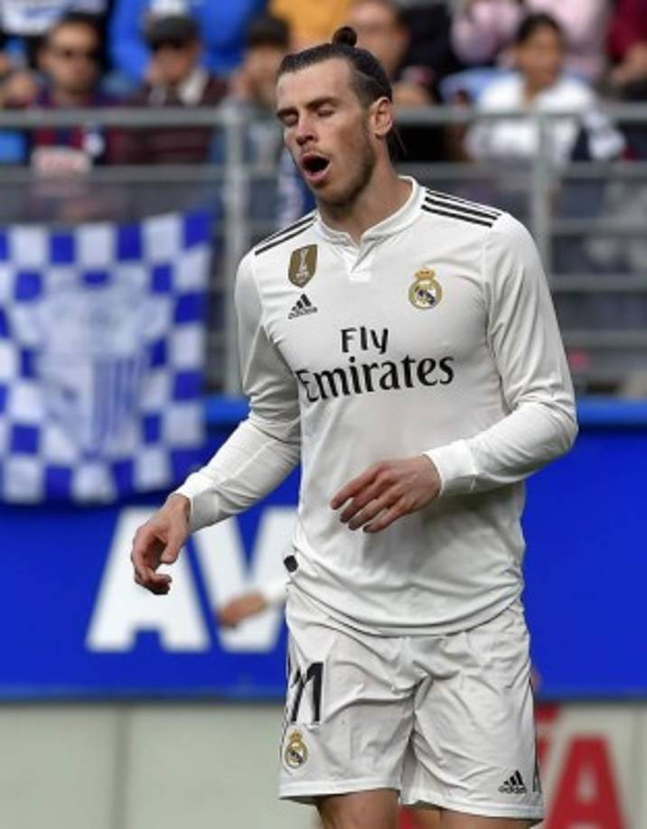 Pero el disparo del galés se fue desviado del arco del Eibar. Así se lamentó Bale.