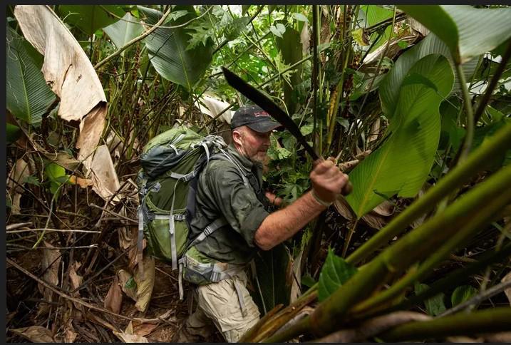 Uno de los científicos de National Geographic que llegó a las selvas de La Mosquitia hondureña.