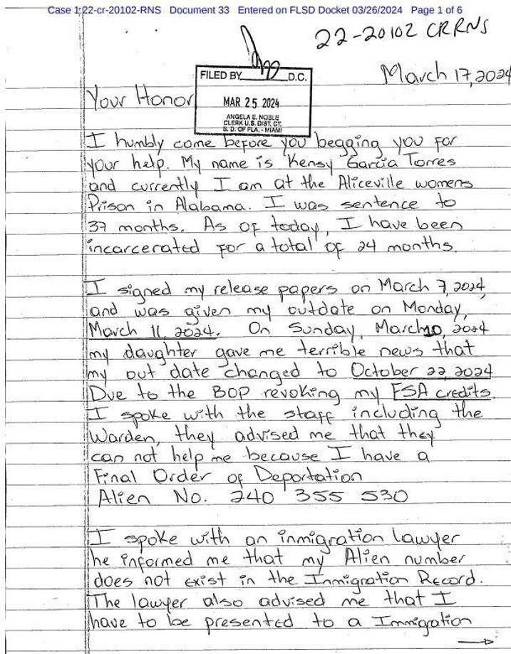 En una carta escrita a mano, García Torres solicitó al juez Robert N. Scola que interviniera en su caso para ayudarla a recobrar la libertad.
