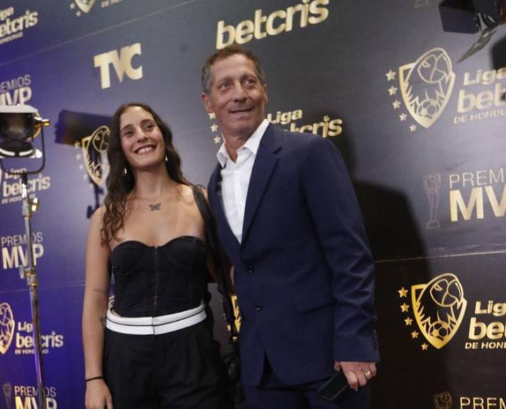 La hija de Pedro Troglio lleva un par de días en Honduras ya que anteriormente acompañó a su padre en la gala de los Premios MVP de la Liga Nacional.