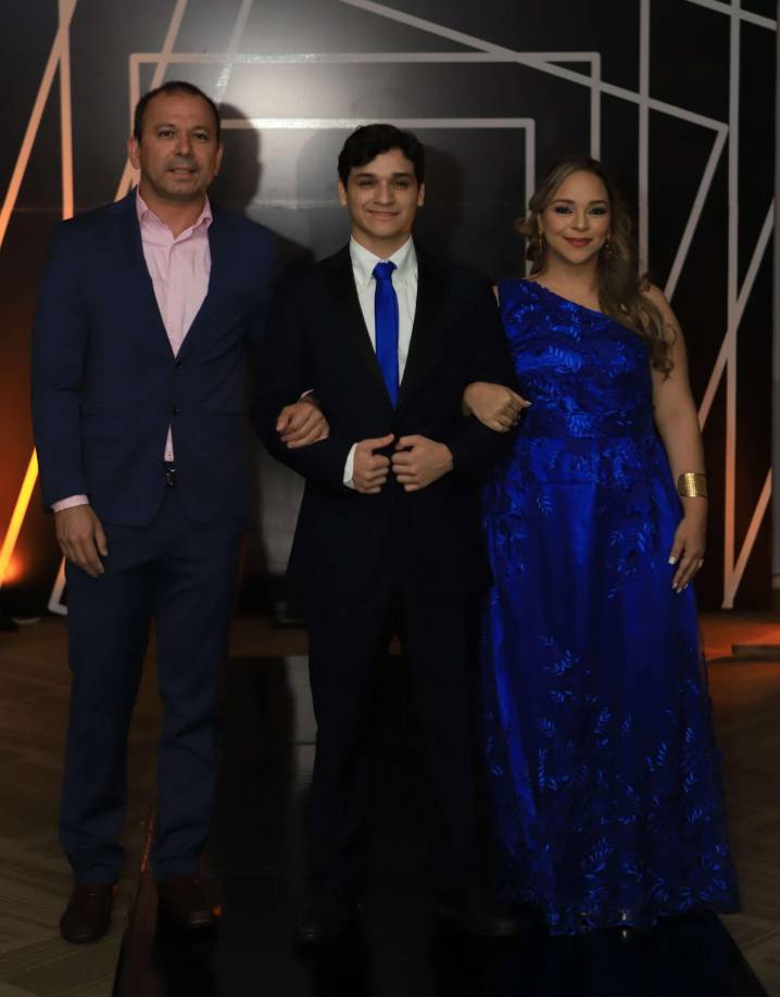 Óscar Daniel Discua, Óscar Discua y Carolina Morales