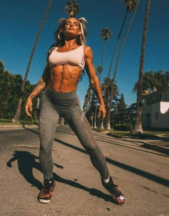 TMZ confirmó que las autoridades no encontraron drogas ni alcohol en la escena y que no hay hay sospechas criminales sobre la muerte de la ex atleta.