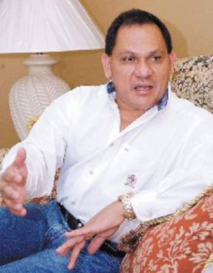 Hace algunos años se retiró de la instancia penal para dedicarse completamente al derecho civil.