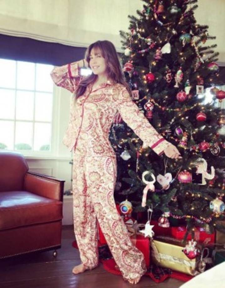 Thalía con su árbol de Navidad.