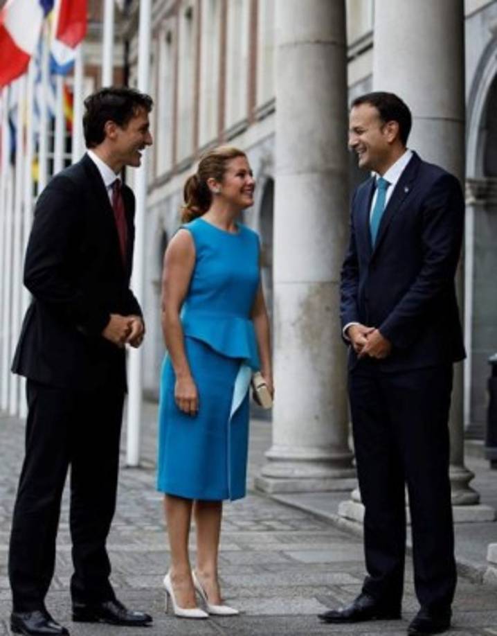 La primera dama canadiense es periodista de profesión, maestra de yoga y vocera de varias campañas a favor de la mujer y los niños, además, forma parte de un movimiento contra la bulimia.