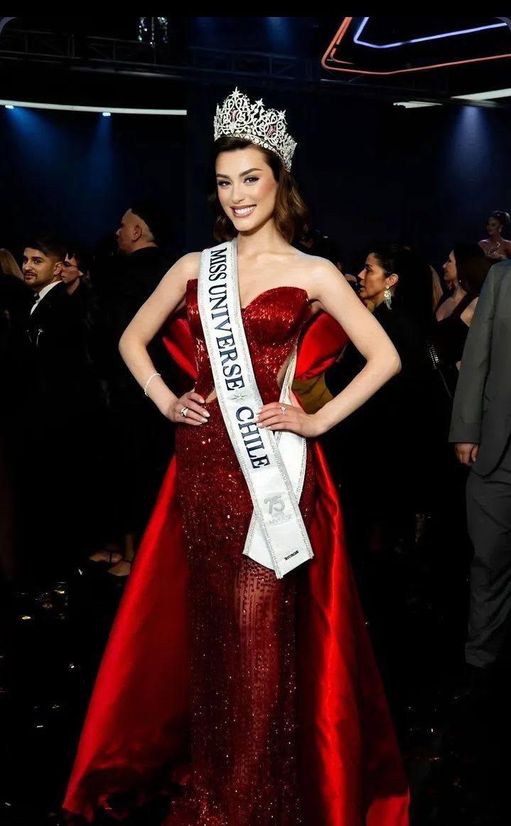 Ella es Dominga López, la bellísima Miss Universo Chile 2026