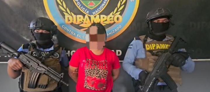 Policía: peligrosa extorsionadora de la 18 operaba bajo órdenes dictadas en visitas conyugales