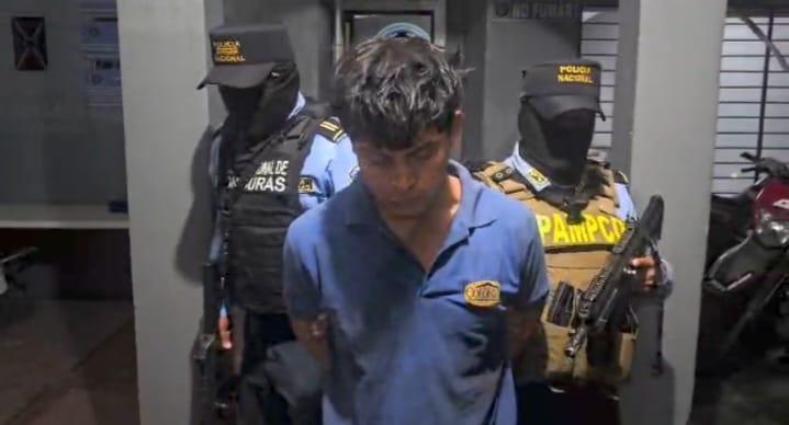 Capturan a Peso Pluma en Choloma; le hallaron fusil AR-15