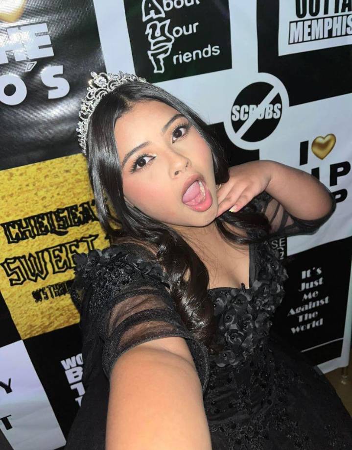 Lo cierto es que el cantante se muestra muy orgulloso de su hija. 