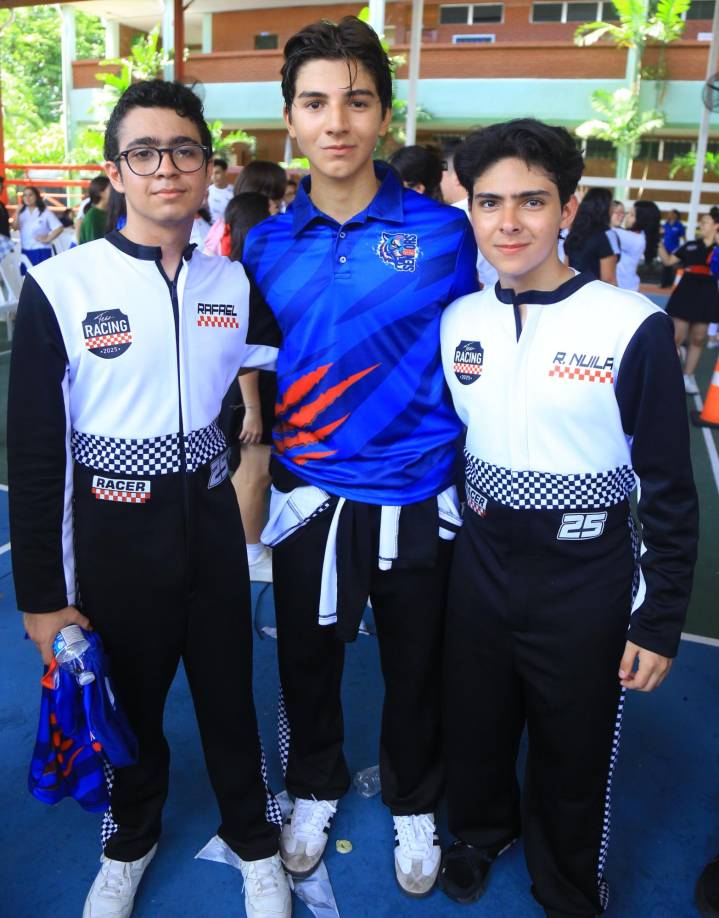 Rafael Busmail con Rodrigo Martínez y José Ricardo Nuila