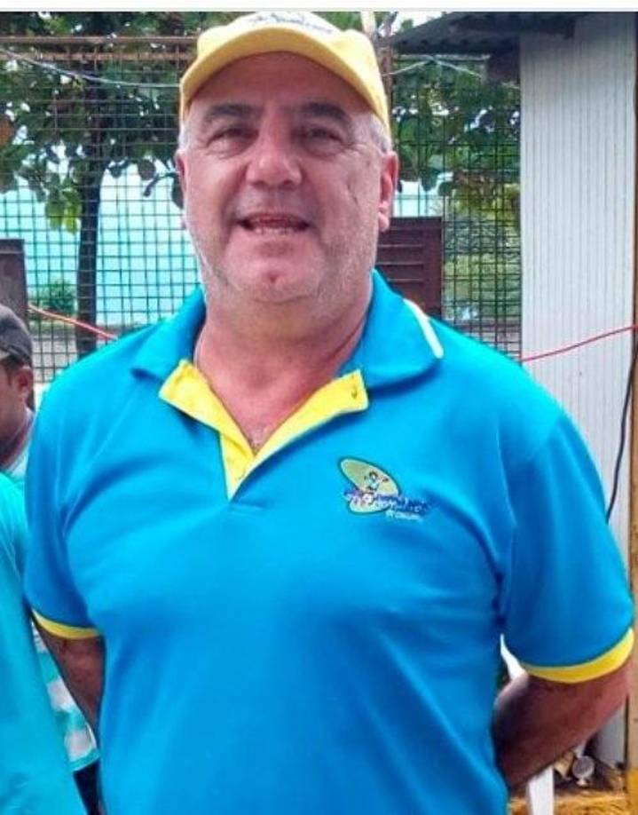 Viera se retiró del fútbol en 1995 y luego decidió probar suerte con un restaurante de comida uruguaya. Mi esposa Rosa Amalia me dijo: ‘Qué vas a hacer del fútbol. Sabés cómo es la vida de los entrenadores que andan rebotando de un lado para otro’, contó en una entrevista para Diario La Prensa en el 2012 y que hoy aprovechamos para recrear.