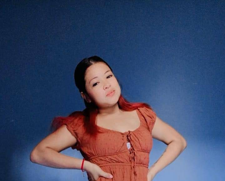 La mujer asesinada fue identificada con el nombre de Merlin Yesenia Pineda Méndez, de 24 años de edad. 