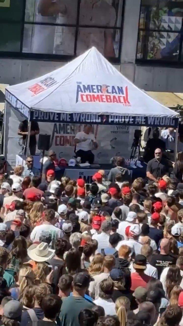 Quién es Charlie Kirk, el aliado de Trump asesinado en una universidad en EEUU