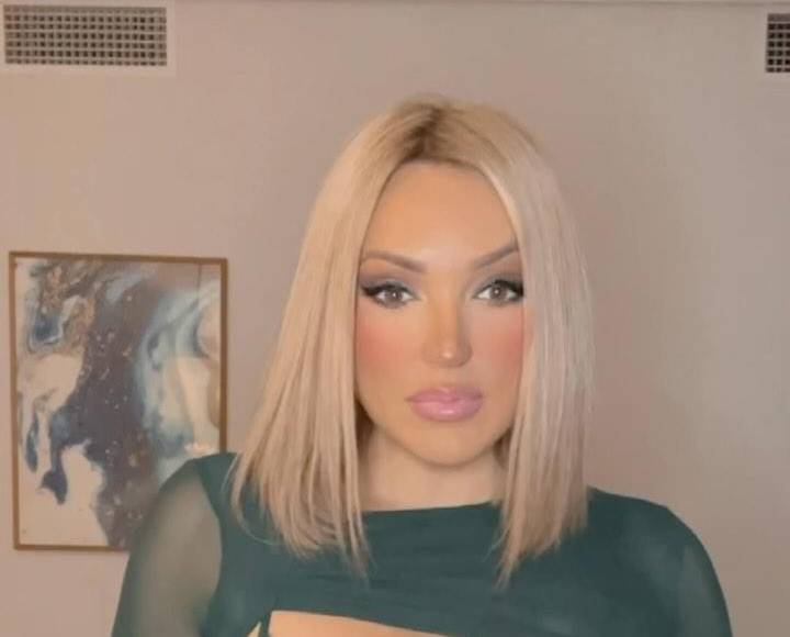 Marta Riesco es una joven periodista española que tuvo la oportunidad de conocer a uno de los campeones del mundo con Argentina: Rodrigo De Paul. Es considerado por miles de aficionadas entre los futbolistas más atractivos del mundo.