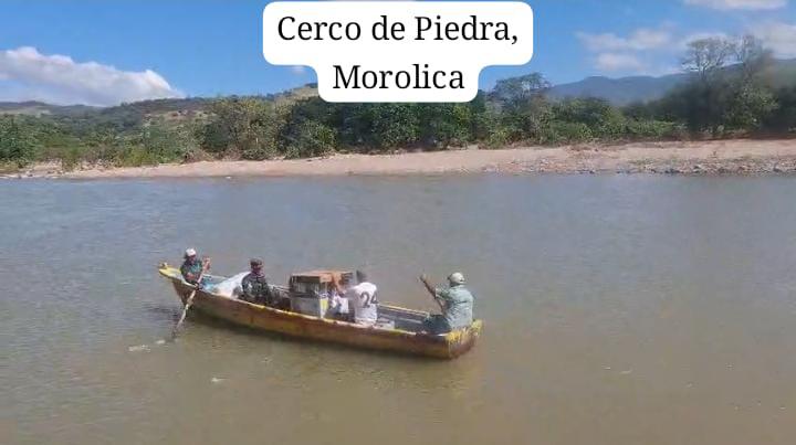 Fotos curiosas de cómo trasladan las maletas electorales a los rincones de Honduras