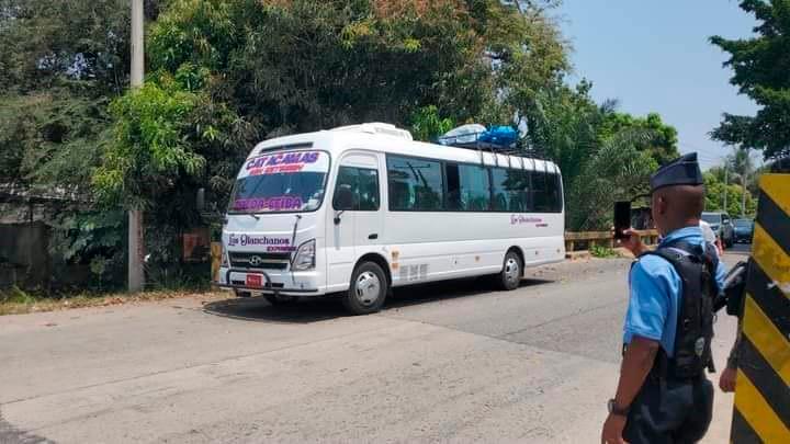 En su primer día de trabajo matan a chofer de bus en Sabá
