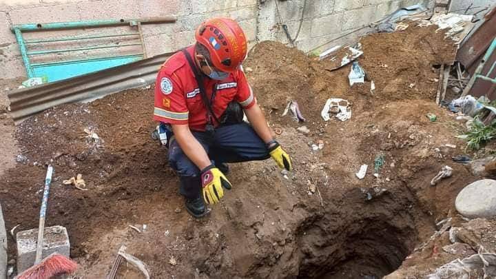 Jorge Pop presentaba señales de violencia y murió por estrangulamiento, según el reporte del Instituto Nacional de Ciencias Forenses de Guatemala.
