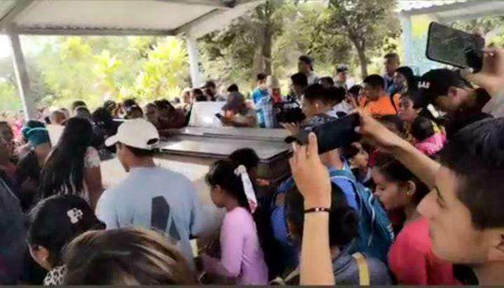 Dolorosa despedida de nueve víctimas de masacre en Comayagua