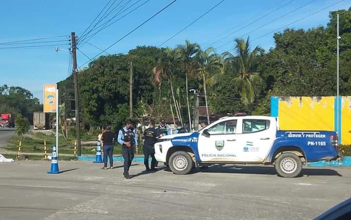 Ultiman a guardia de seguridad en comunidad de El Porvernir, Atlántida