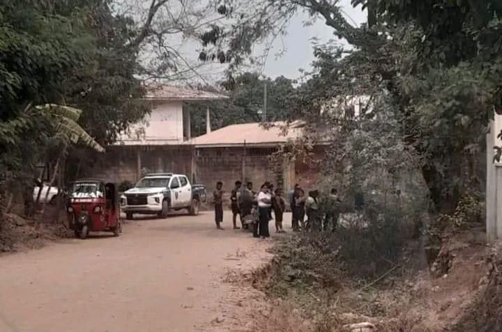 Matan a mujer embarazada y lanzan su cuerpo a una cuneta