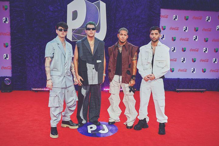 Fue hace más de un año que Zabdiel tomó el micrófono para anunciar en vivo en los Premios Juventud, celebrados en el Coliseo de Puerto Rico, la división del grupo, que se formó luego de culminar la competencia musical La Banda.