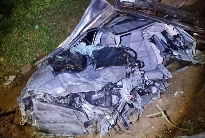 Así quedó el vehículo en el que se transportaba el jugador Gordon del Olimpia.