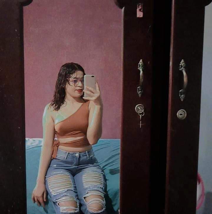 Eymi estaba tranquila en casa y un sujeto llegó a apuñalarla en Yoro