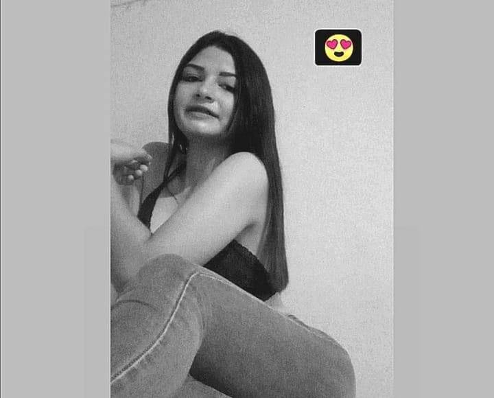 Los internautas, entre sus comentarios de apoyo para Jenny Pineda innundaron comentarios en la página oficial de la Policía Nacional.