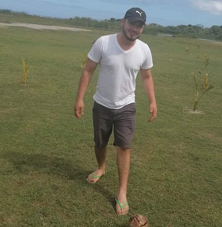 Carlos Leonel Guillén era muy querido en la comunidad de El Pino, Atlántida.