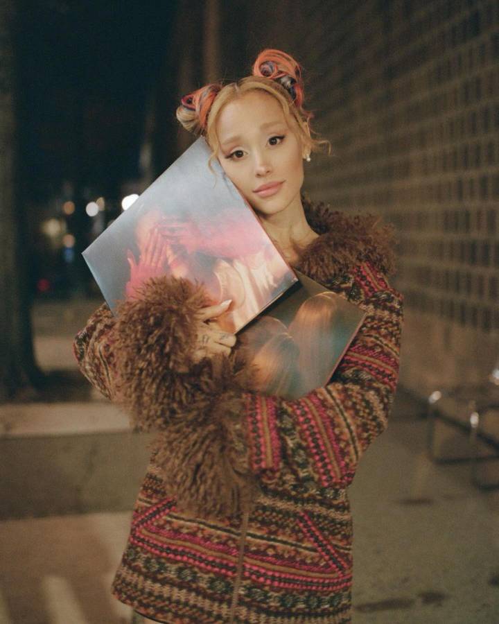 Ariana Grande abre su corazón en su nuevo disco ‘Eternal sunshine’