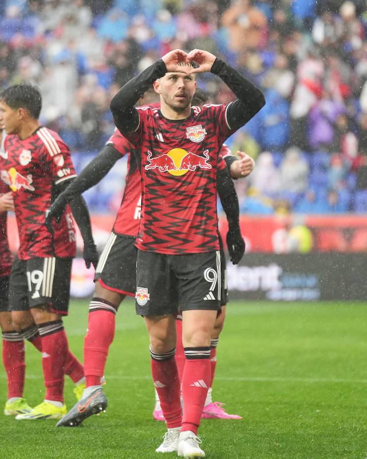 Lewis Morgan fue la figura del partido con un triplete contra su ex equipo, el Inter Miami.