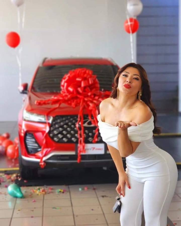 Milagro Flores cumple su sueño: adquiere carro del año