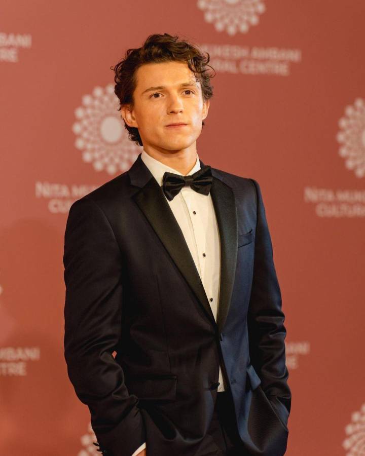 Tom Holland no ha probado el alcohol en 16 meses para proteger su salud mental