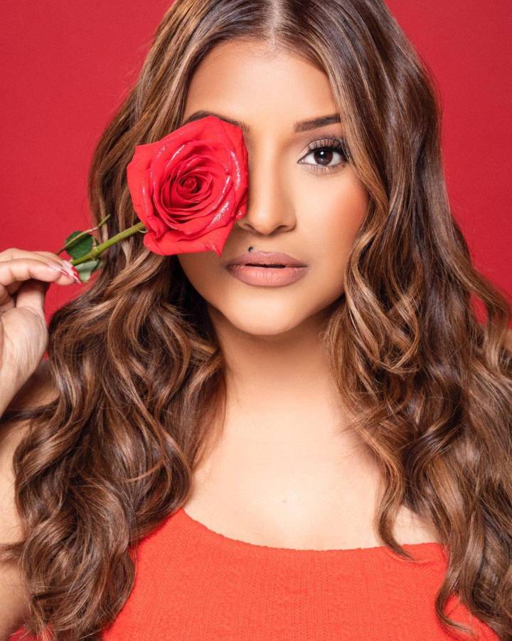 Kriz Reales: Ícono de los tutoriales de maquillaje en el país