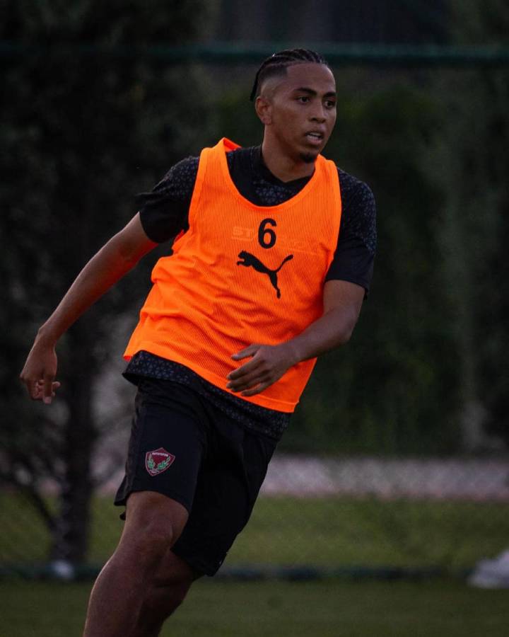El futbolista hondureño ya realizó su primer entrenamiento con el Hatayspor..