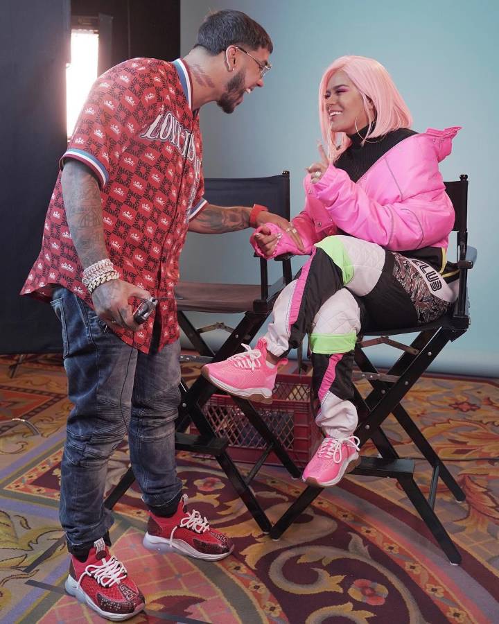 Karol G junto a Anuel AA