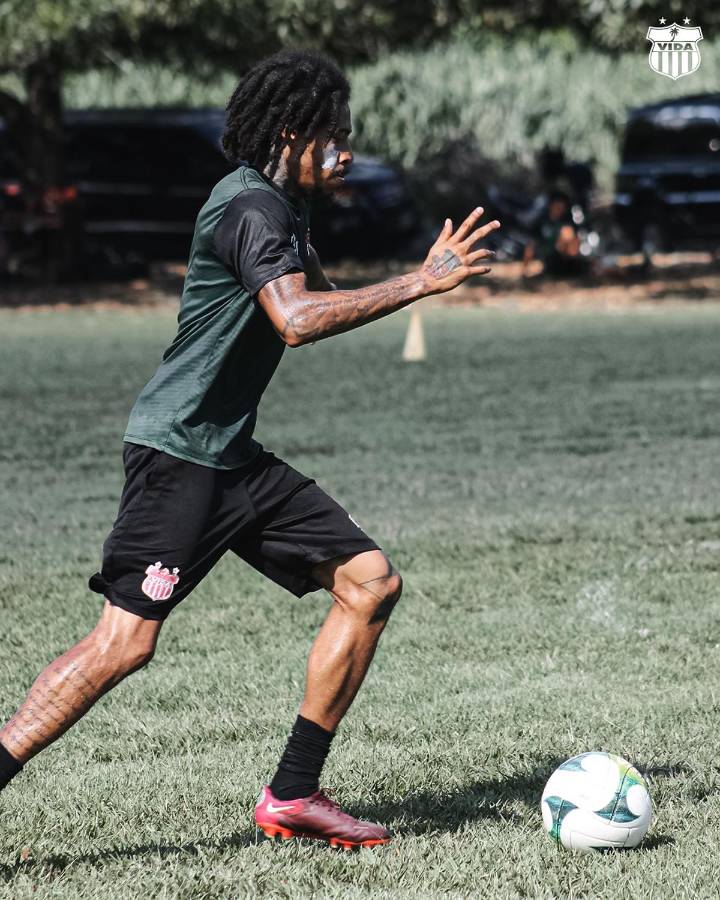 El futbolista hondureño trabaja mucho en los entrenamientos para llegar bien a los partidos.